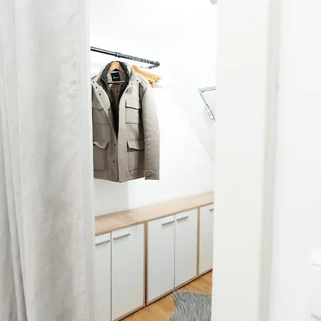 Comfy Downtown Loft - Self Check-in - Centre Of Apartment Graz