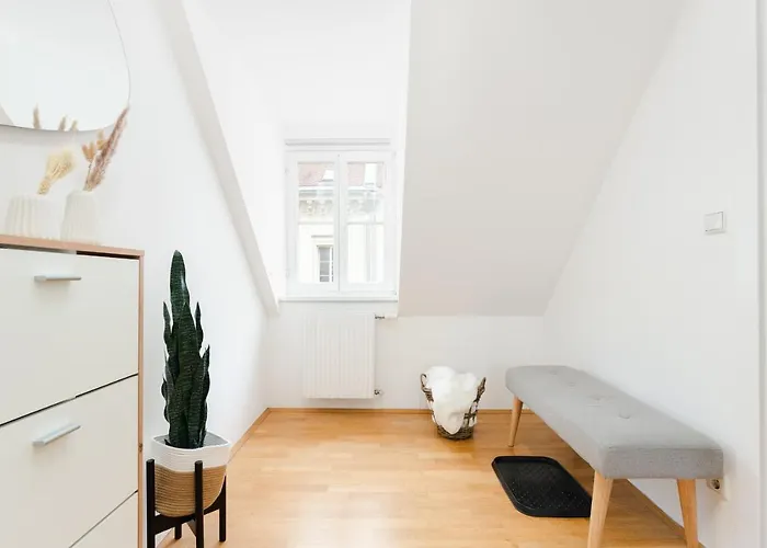 Daire Comfy Downtown Loft - Self Check-in - Centre Of